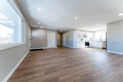 25 Osborne Street Red Deer, AB T4N 5C1