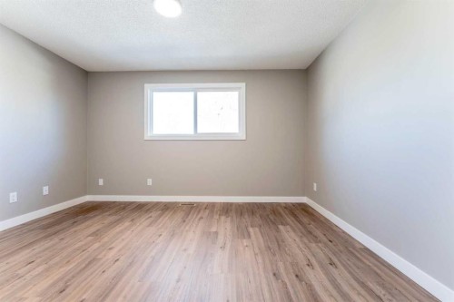 25 Osborne Street, Red Deer, AB - Indoor Photo Showing Other Room