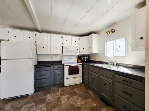 D9-5500 Womacks, Blackfalds, AB 