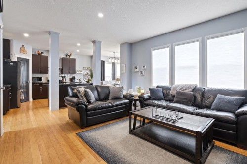 5204 33 Avenue, Camrose, AB - Indoor Photo Showing Living Room
