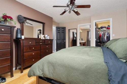 5204 33 Avenue, Camrose, AB - Indoor Photo Showing Bedroom
