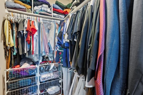 5204 33 Avenue, Camrose, AB - Indoor With Storage
