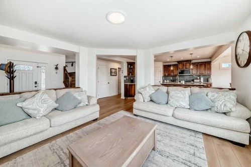 26 Lawson Close, Red Deer, AB - Indoor Photo Showing Living Room