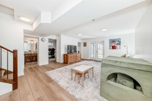 26 Lawson Close, Red Deer, AB - Indoor Photo Showing Living Room