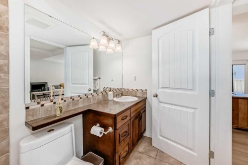 26 Lawson Close, Red Deer, AB - Indoor Photo Showing Bathroom