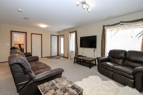 50 Donald Close, Red Deer, AB - Indoor Photo Showing Living Room