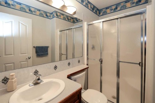 50 Donald Close, Red Deer, AB - Indoor Photo Showing Bathroom