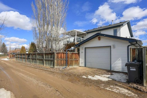 50 Donald Close, Red Deer, AB - Outdoor
