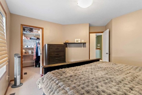 36 Lanterman Close, Red Deer, AB - Indoor Photo Showing Bedroom