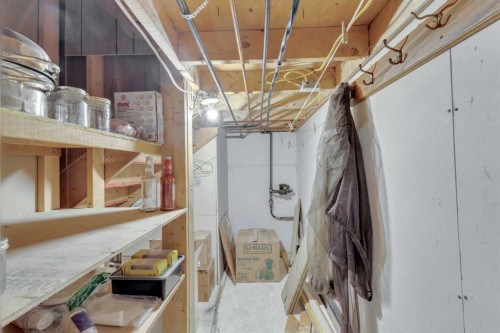 5221 52 Street, Mirror, AB - Indoor