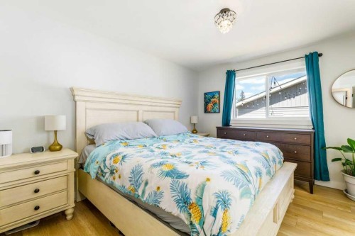 2 Scott Street, Red Deer, AB - Indoor Photo Showing Bedroom