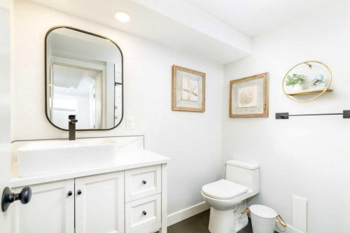 2 Scott Street, Red Deer, AB - Indoor Photo Showing Bathroom
