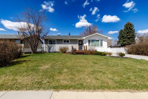 2 Scott Street, Red Deer, AB - Outdoor
