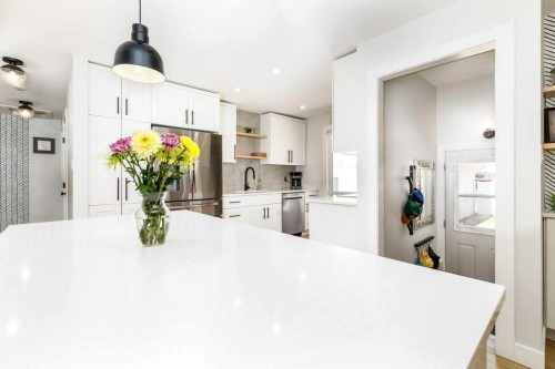 2 Scott Street, Red Deer, AB - Indoor