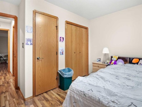 15 Agnew Close, Red Deer, AB - Indoor Photo Showing Bedroom
