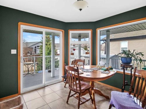 15 Agnew Close, Red Deer, AB - Indoor Photo Showing Dining Room