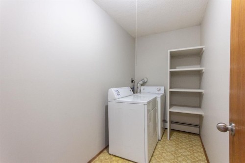 19 Gibson Close, Red Deer, AB - Indoor Photo Showing Laundry Room