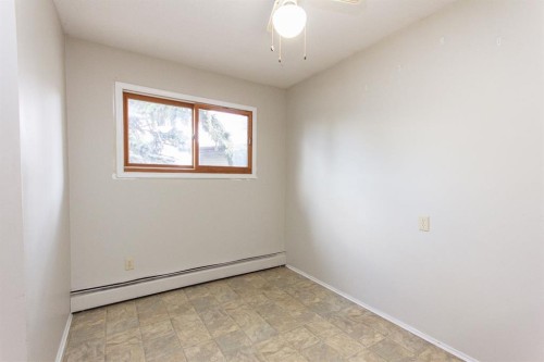 19 Gibson Close, Red Deer, AB - Indoor Photo Showing Other Room