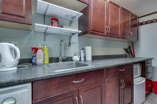 4606 48 Avenue, Red Deer, AB 