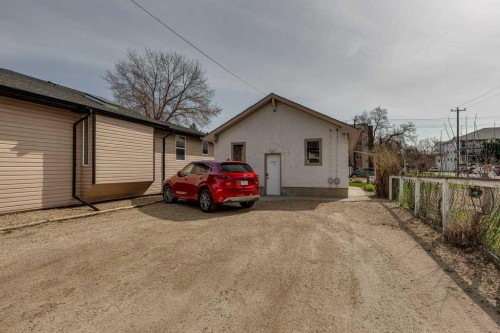 4606 48 Avenue, Red Deer, AB 