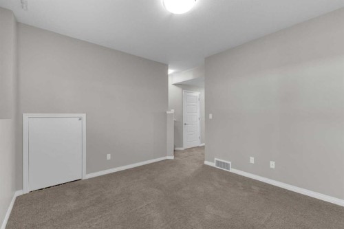 149 Hawkridge Boulevard, Penhold, AB - Indoor Photo Showing Other Room