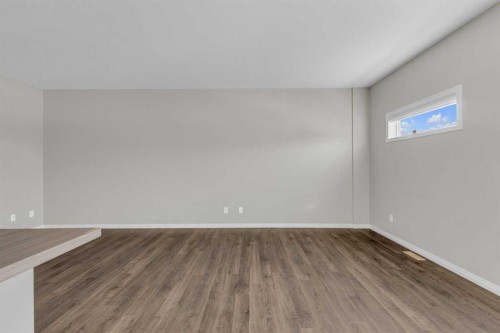 149 Hawkridge Boulevard, Penhold, AB - Indoor Photo Showing Other Room