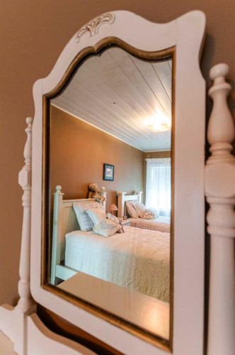 36 Lakeview Avenue, White Sands, AB - Indoor Photo Showing Bedroom