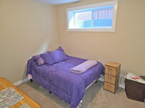 210 Viscount Drive, Red Deer, AB - Indoor Photo Showing Bedroom