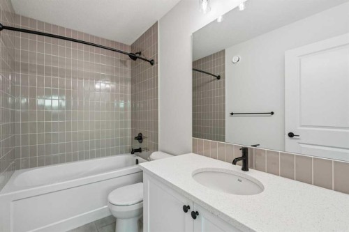 49 Bluerock Hill Sw, Calgary, AB - Indoor Photo Showing Bathroom