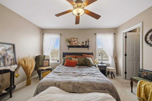 135 Issard Close, Red Deer, AB - Indoor Photo Showing Bedroom