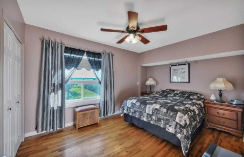39227 Range Road 250, Rural Lacombe County, AB - Indoor Photo Showing Bedroom