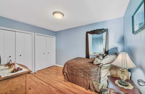 39227 Range Road 250, Rural Lacombe County, AB - Indoor Photo Showing Bedroom