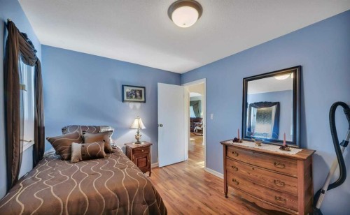 39227 Range Road 250, Rural Lacombe County, AB - Indoor Photo Showing Bedroom