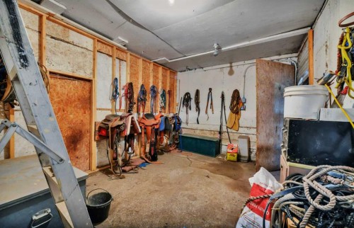 39227 Range Road 250, Rural Lacombe County, AB - Indoor