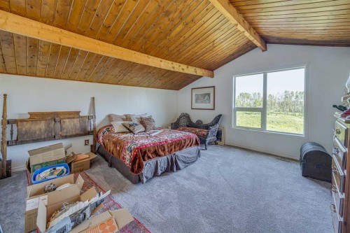 37533 Range Road 241, Rural Red Deer County, AB - Indoor Photo Showing Bedroom