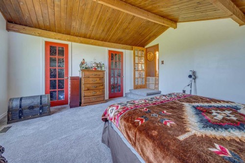 37533 Range Road 241, Rural Red Deer County, AB - Indoor Photo Showing Bedroom