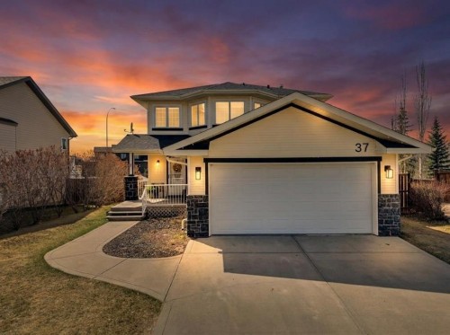 37 Lindman Close  Sylvan Lake, AB T4S 2M5