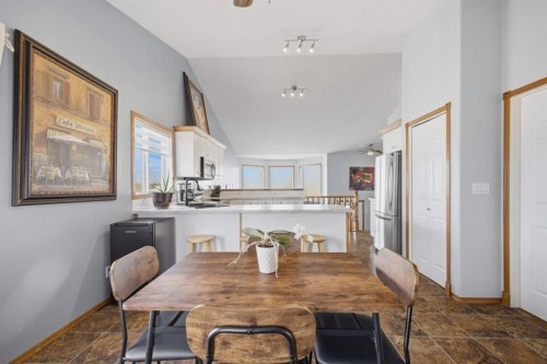 1 Pell Close, Sylvan Lake, AB - Indoor Photo Showing Dining Room