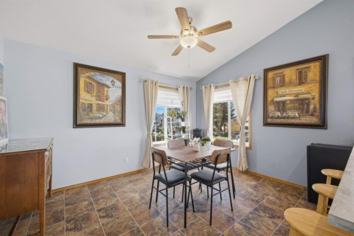1 Pell Close, Sylvan Lake, AB - Indoor Photo Showing Dining Room