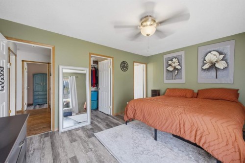 1 Pell Close, Sylvan Lake, AB - Indoor Photo Showing Bedroom