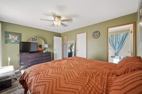 1 Pell Close, Sylvan Lake, AB - Indoor Photo Showing Bedroom