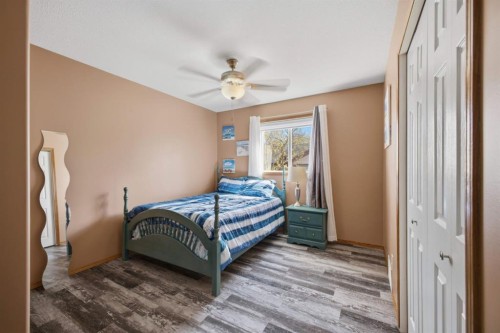 1 Pell Close, Sylvan Lake, AB - Indoor Photo Showing Bedroom