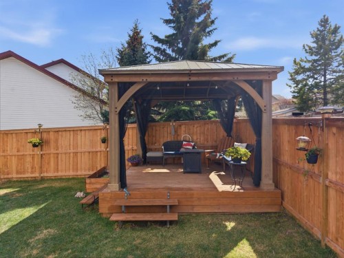 1 Pell Close, Sylvan Lake, AB - Outdoor With Deck Patio Veranda
