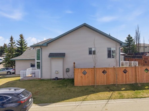 1 Pell Close, Sylvan Lake, AB - Outdoor With Exterior
