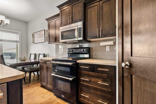 59 Reynolds Road, Sylvan Lake, AB - Indoor Photo Showing Kitchen