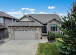 40 Oakwood Close Red Deer, AB T4P 0C5