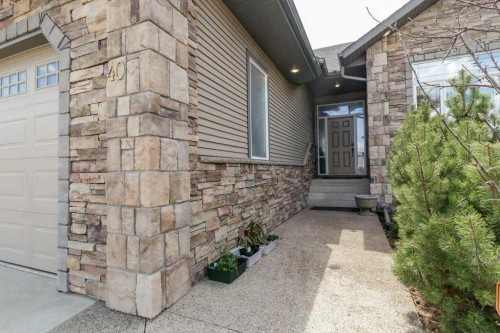 40 Oakwood Close, Red Deer, AB - Outdoor
