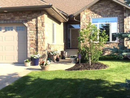 40 Oakwood Close, Red Deer, AB - Outdoor