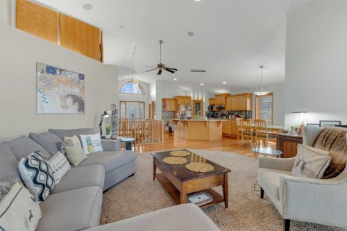 40 Askin Close, Red Deer, AB - Indoor Photo Showing Living Room