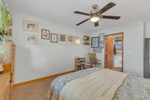 40 Askin Close, Red Deer, AB - Indoor Photo Showing Bedroom